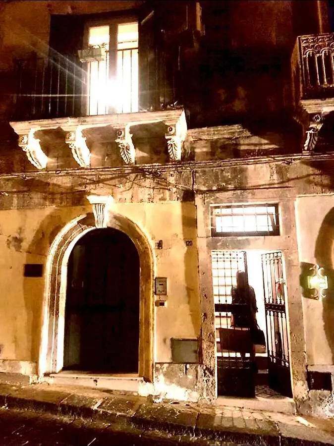 Suite 120 Noto Guest house