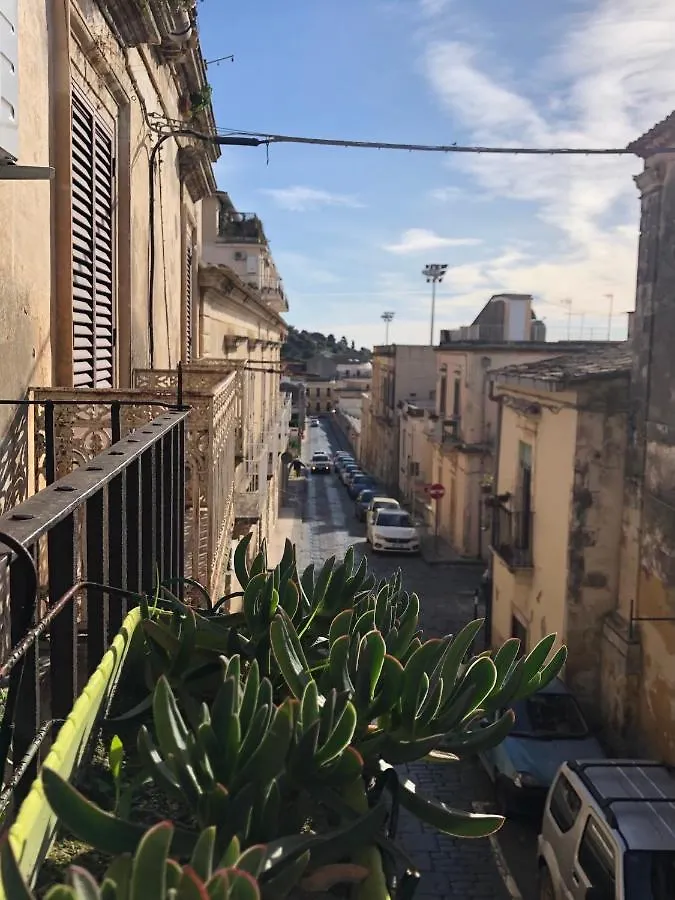 Suite 120 Noto 0*,