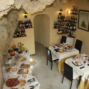 Montevergini Centro Barocco Bed & Breakfast